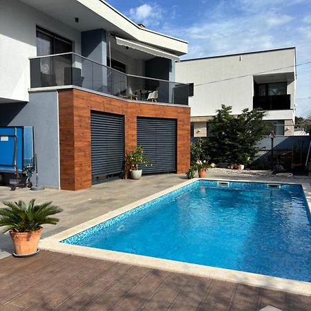 Sunny Adriatic Apartment โปเรช ภายนอก รูปภาพ