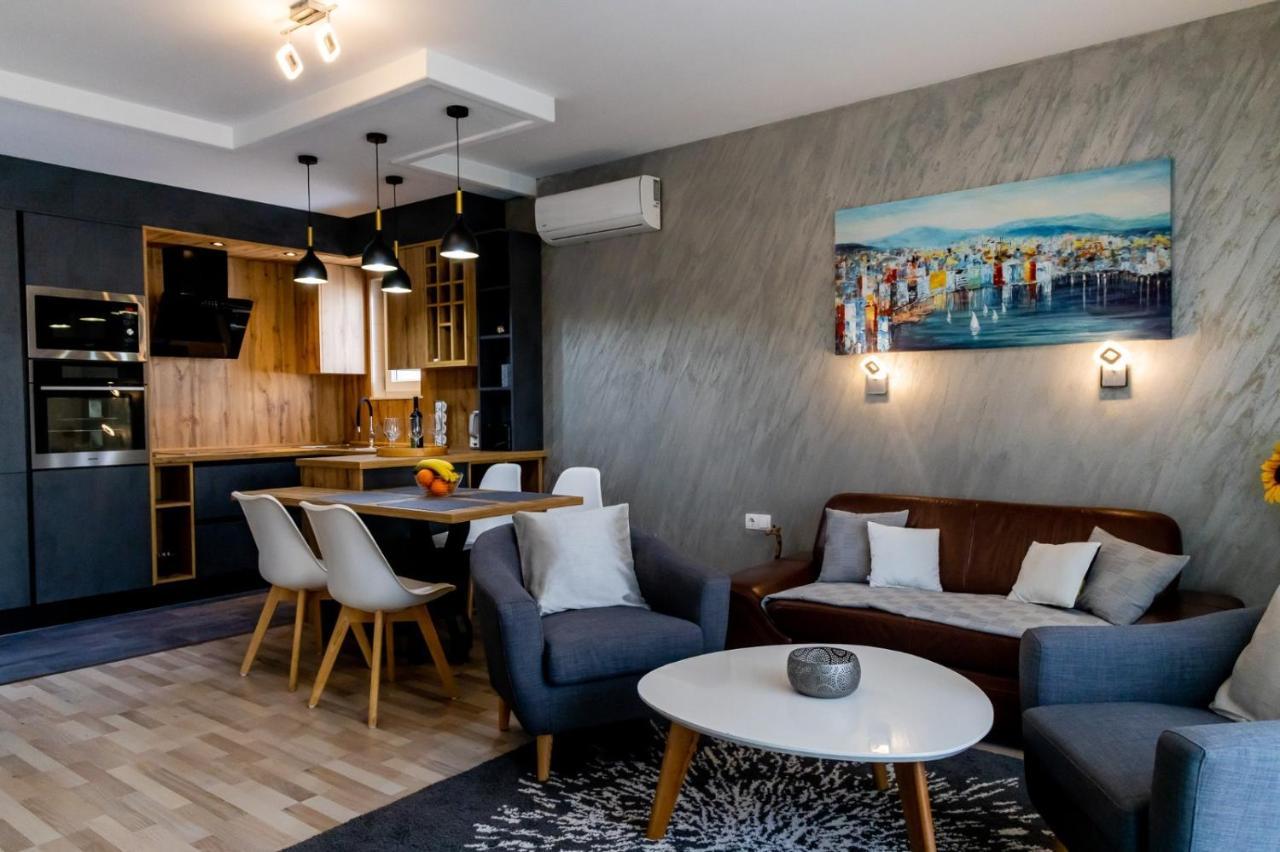 Sunny Adriatic Apartment โปเรช ภายนอก รูปภาพ