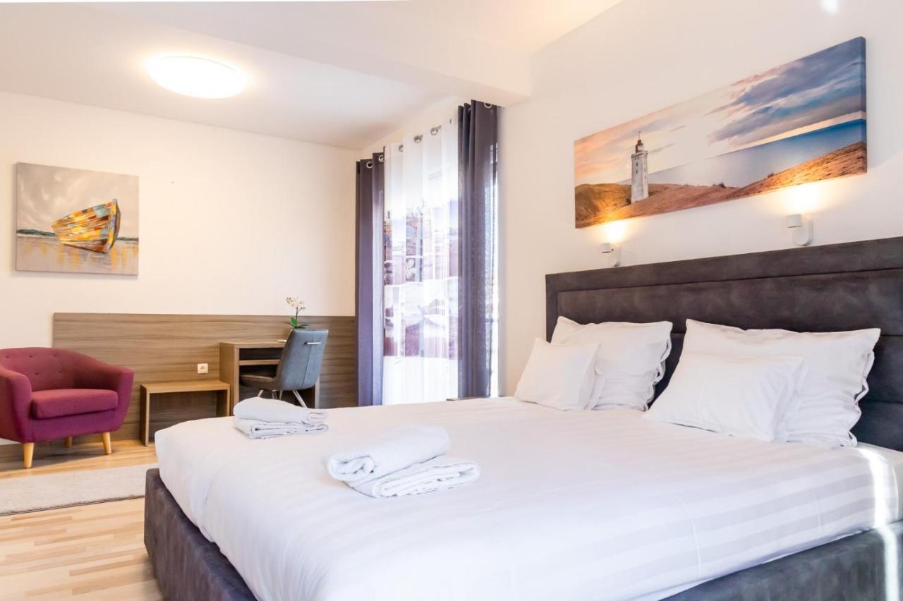 Sunny Adriatic Apartment โปเรช ภายนอก รูปภาพ