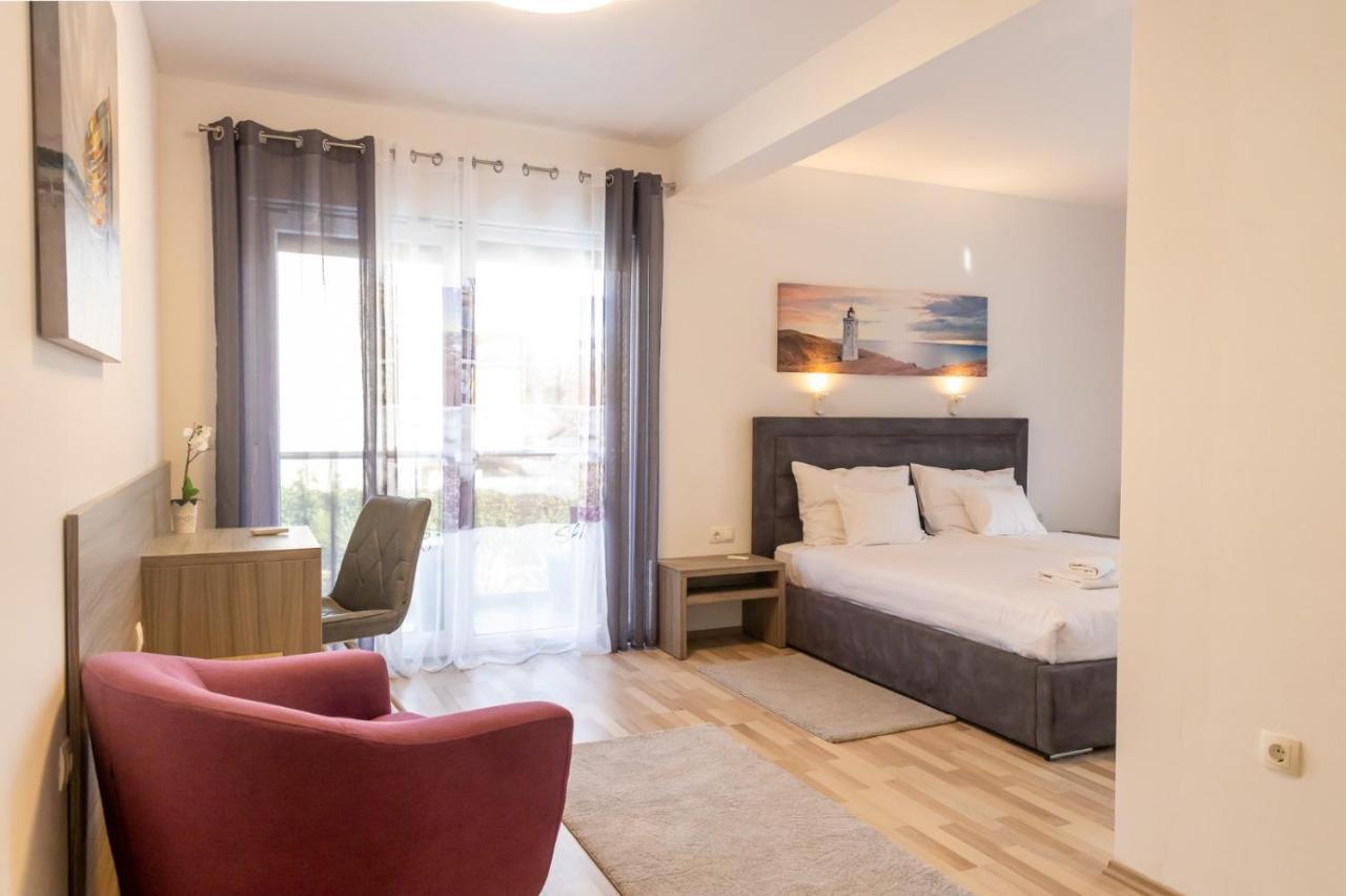 Sunny Adriatic Apartment โปเรช ภายนอก รูปภาพ